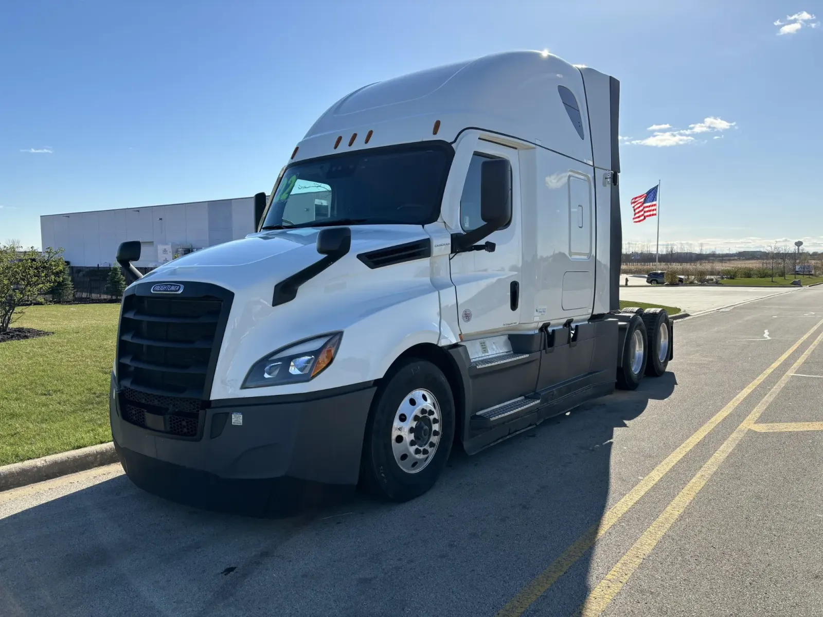 White Freightliner Cascadia tractor